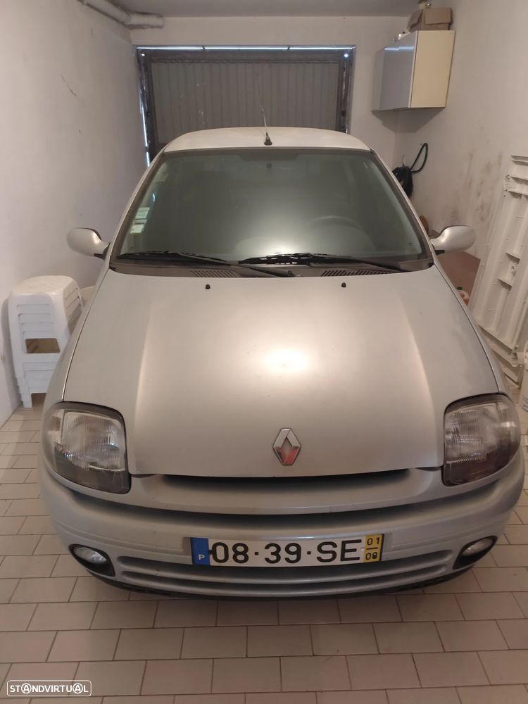 Renault Clio 1.5 dCi Authentique - 1