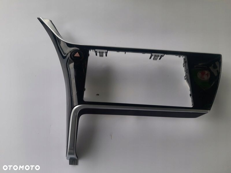 RAMKA RADIA NAWIGACJI TOYOTA AURIS II 15-18r LIFT - 2