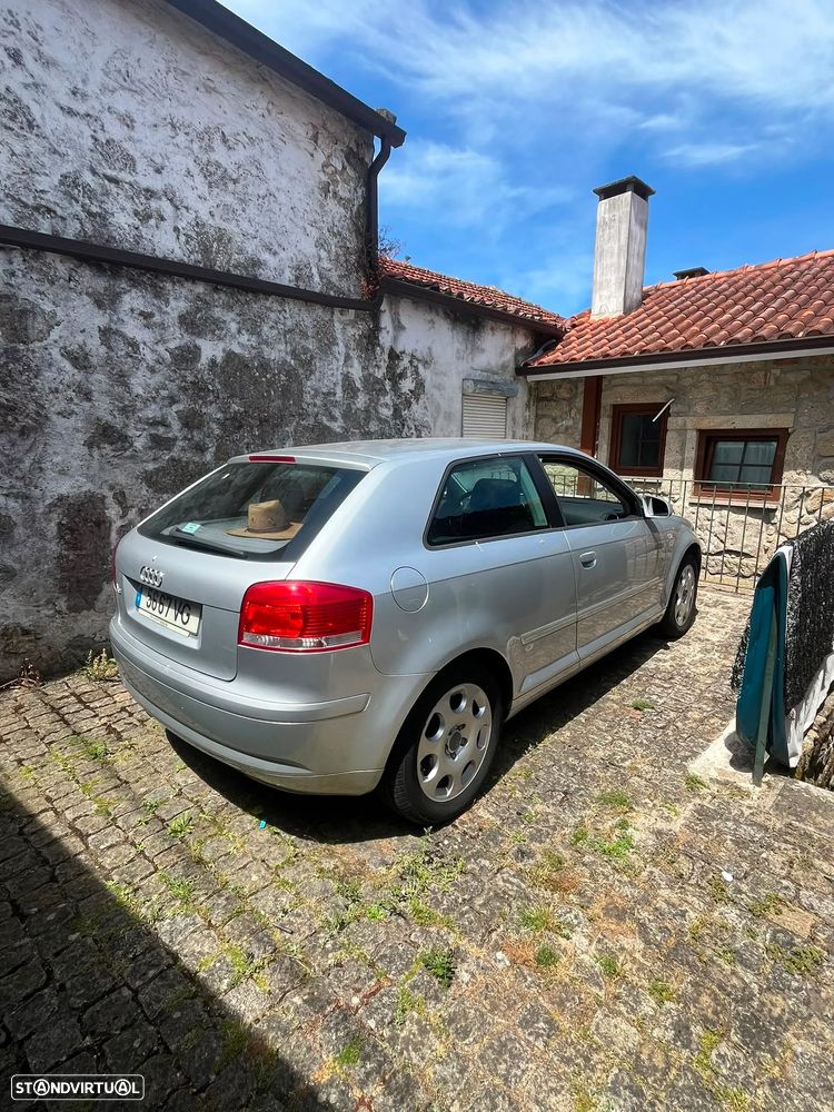 Audi A3 1.6 Ambiente - 1
