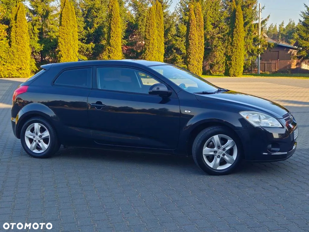 Kia ProCeed - 16