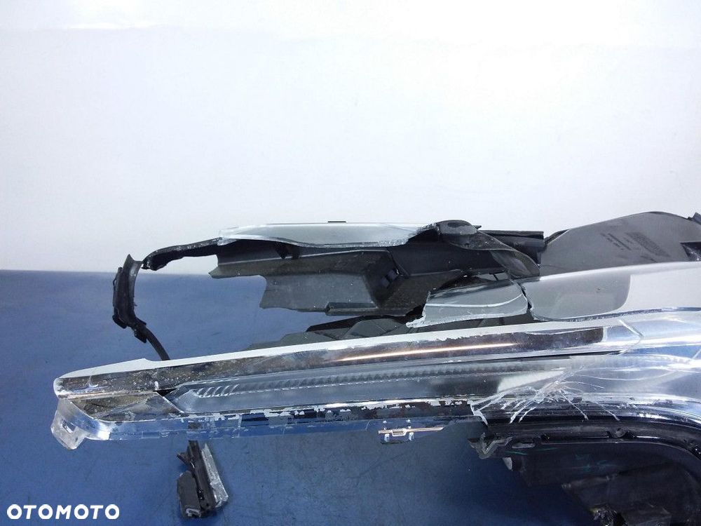 CADILLAC CTS III REFLEKTOR PRAWY BIXENON 23211666 - 5