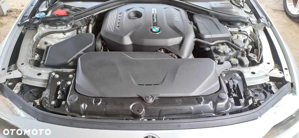 BMW Seria 3 330i Sport Line - 21