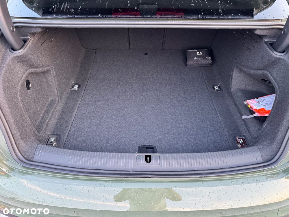 Audi A4 Limousine - 3