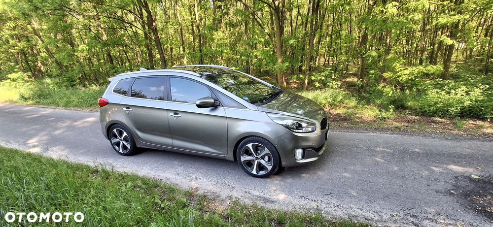 Kia Carens 1.7 CRDi 141 ISG UEFA EURO 2016 - 29