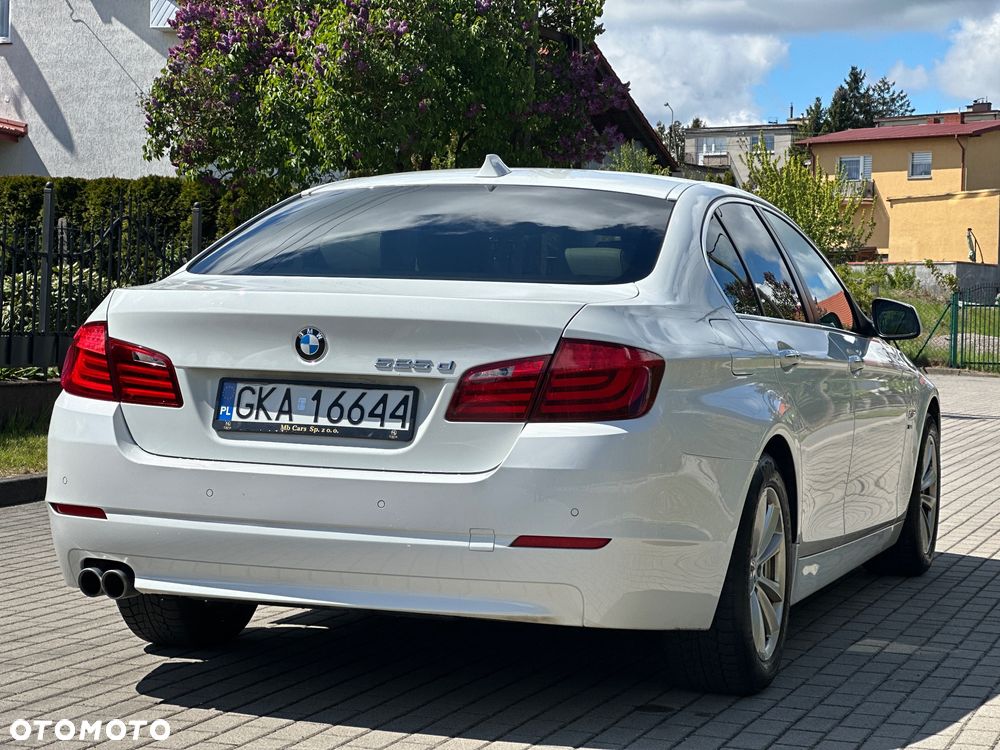 BMW Seria 5 525d xDrive Modern Line - 18