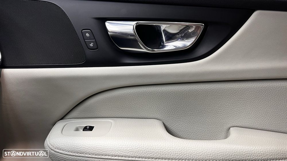 Volvo V60 2.0 T8 AWD TE Inscription Expression - 41