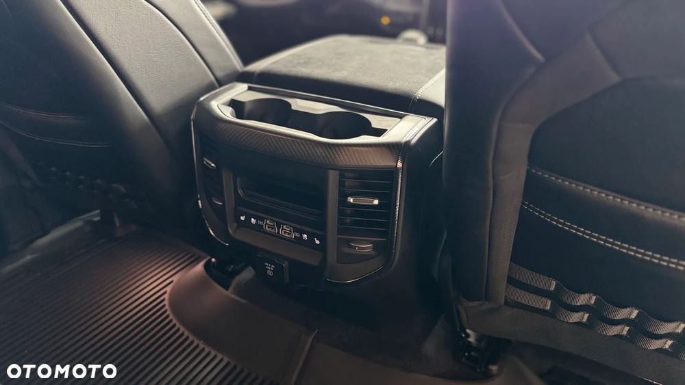 RAM 1500 - 23