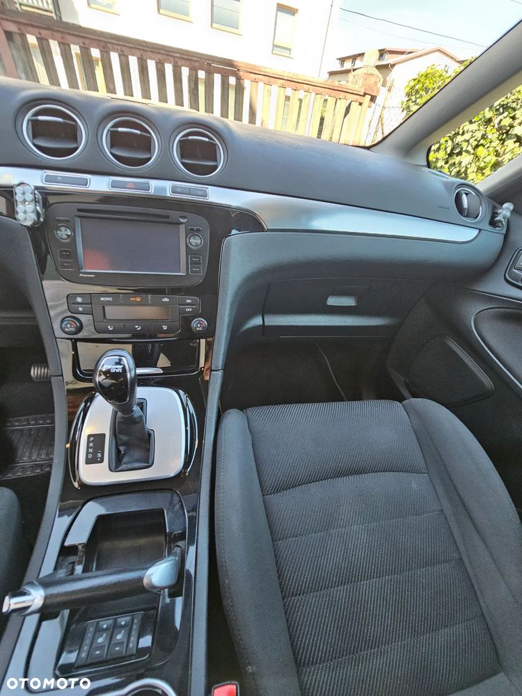 Ford S-Max 2.0 TDCi DPF Titanium - 15