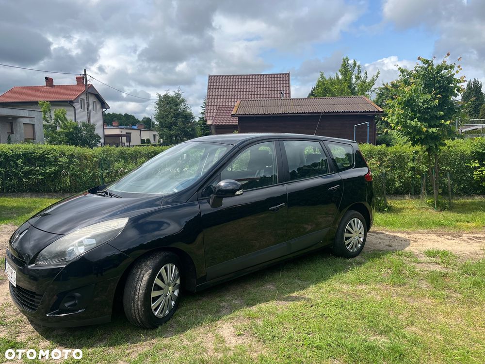 Renault Grand Scenic 2010 photo 2