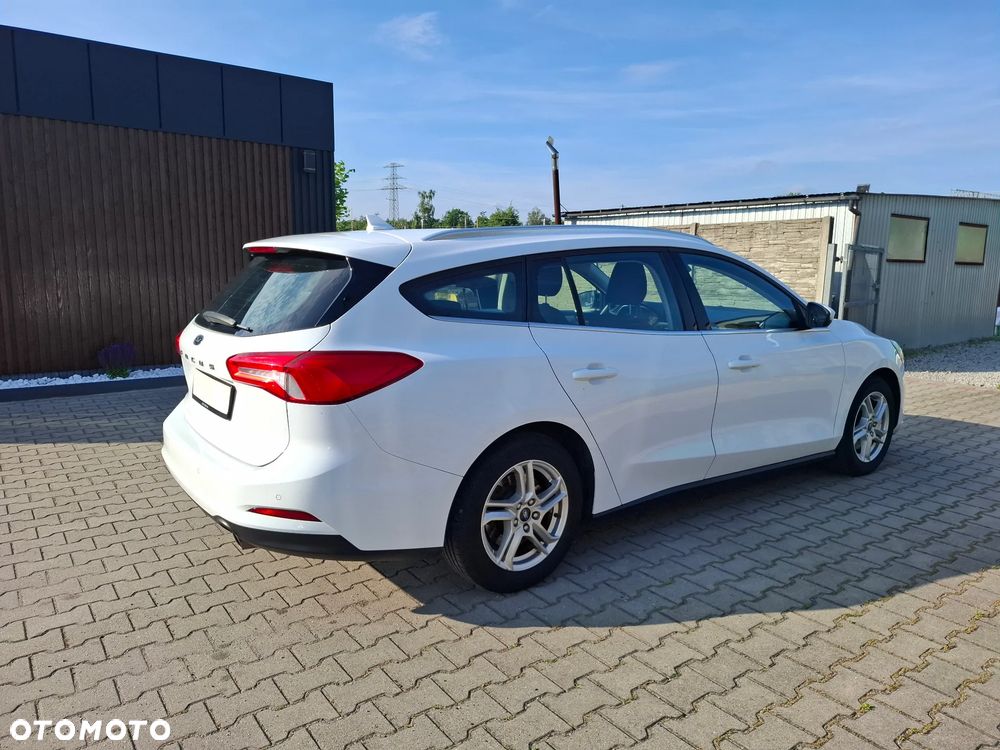 Ford Focus - 24