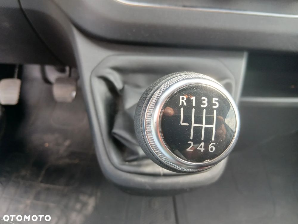 Renault TRAFIC - 23