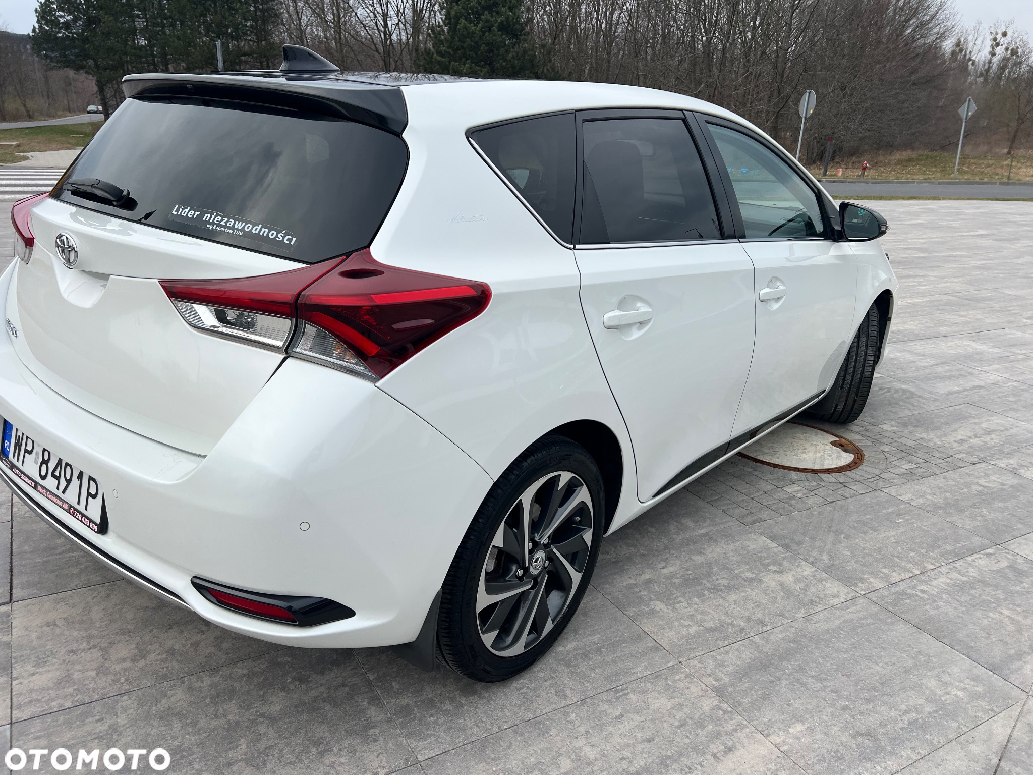 Toyota Auris 1.6 Selection - 4
