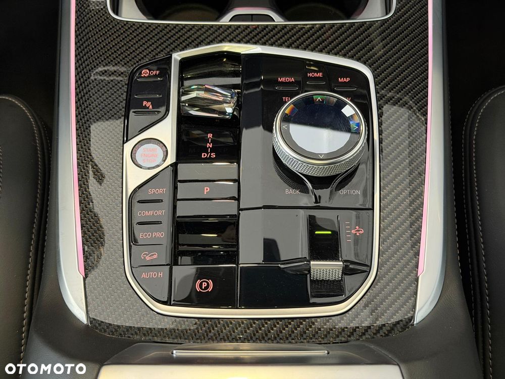 BMW X7 - 18