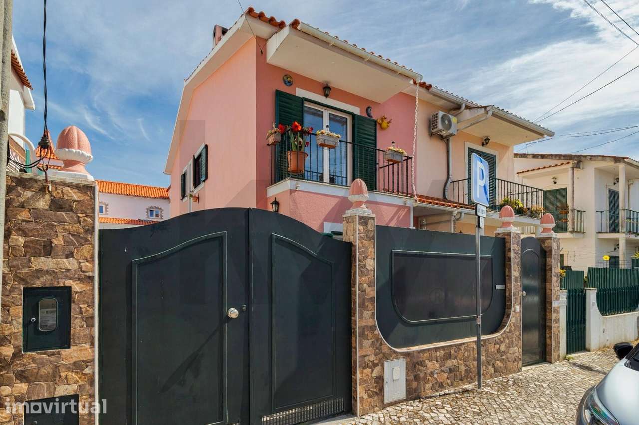 Moradia T3+2 com Piscina e Cave Independente — Quinta do Conde - Grande imagem: 2/34