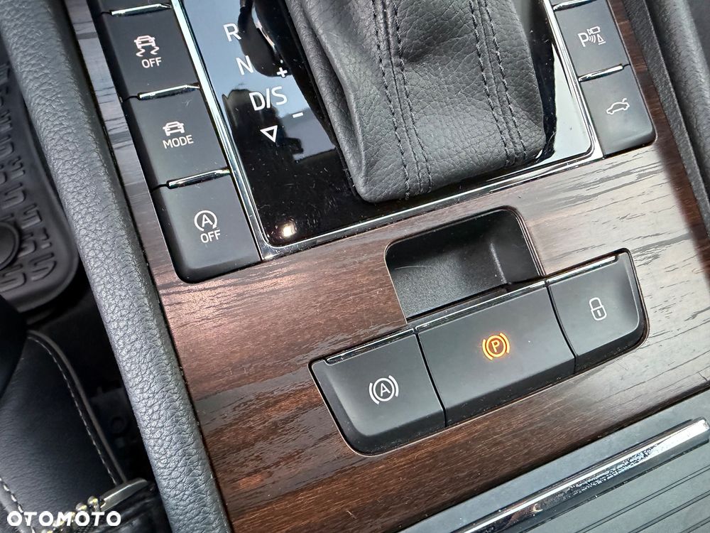 Skoda Superb 2.0 TSI 4x4 Scout DSG - 10