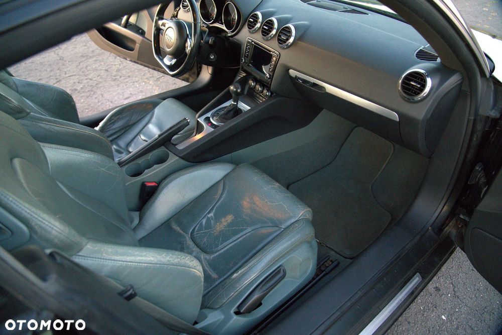 Audi TT Coupé - 17
