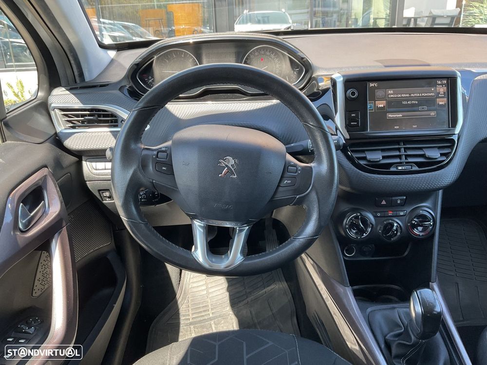 Peugeot 2008 1.2 PureTech Style - 24