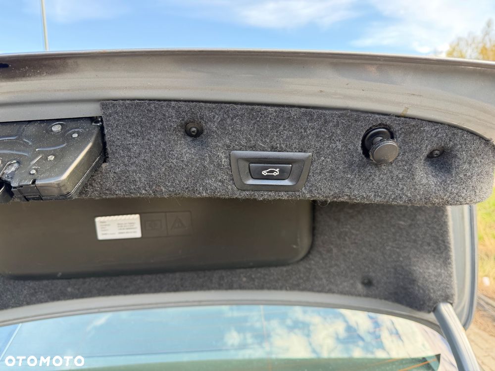 BMW Seria 5 523i - 21