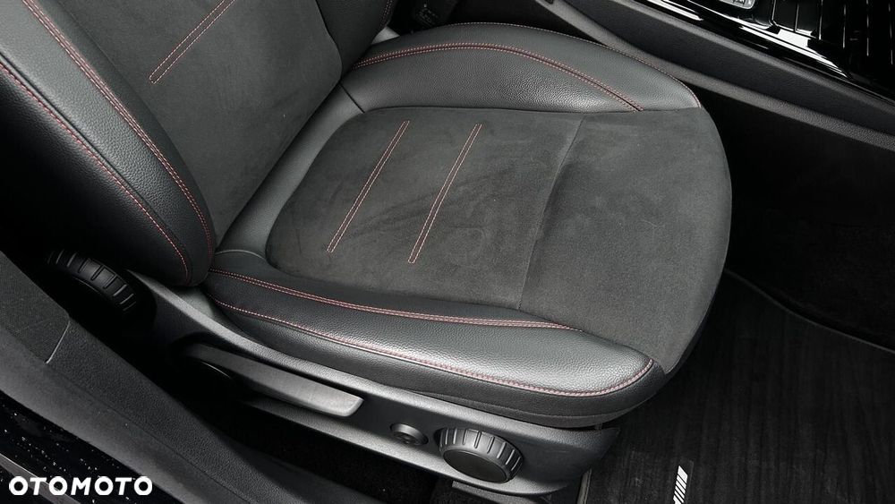 Mercedes-Benz CLA 200 7G-DCT - 24