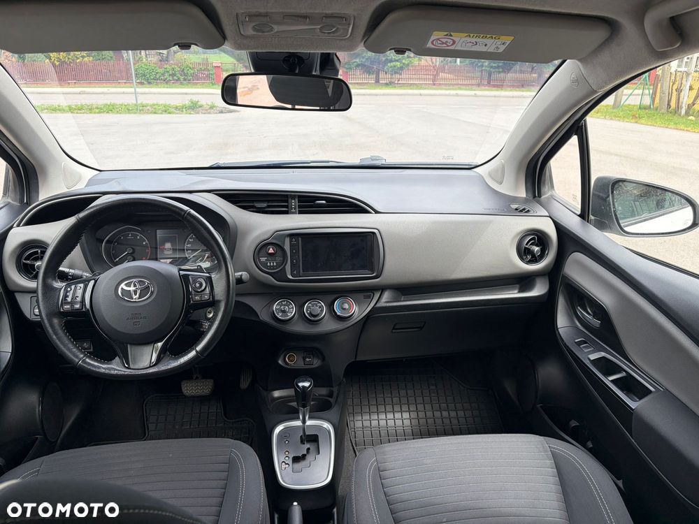 Toyota Yaris - 12