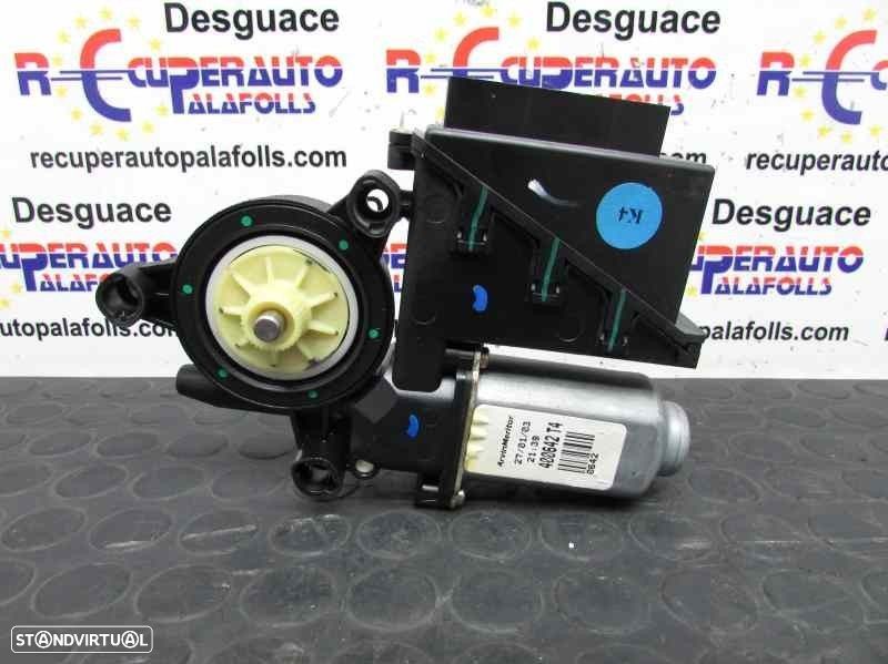 MOTOR ELEVADOR DE VIDRO FRONTAL DIREITO VOLKSWAGEN POLO 2003 -6Q2959801A - 4