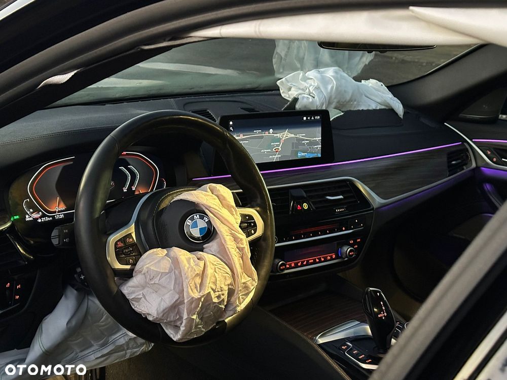 BMW Seria 5 520d xDrive M Sport sport - 13