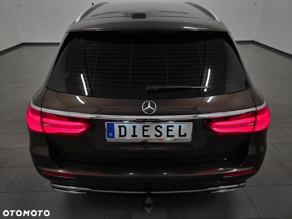 Mercedes-Benz Klasa E 220 d 9G-TRONIC AMG Line - 36