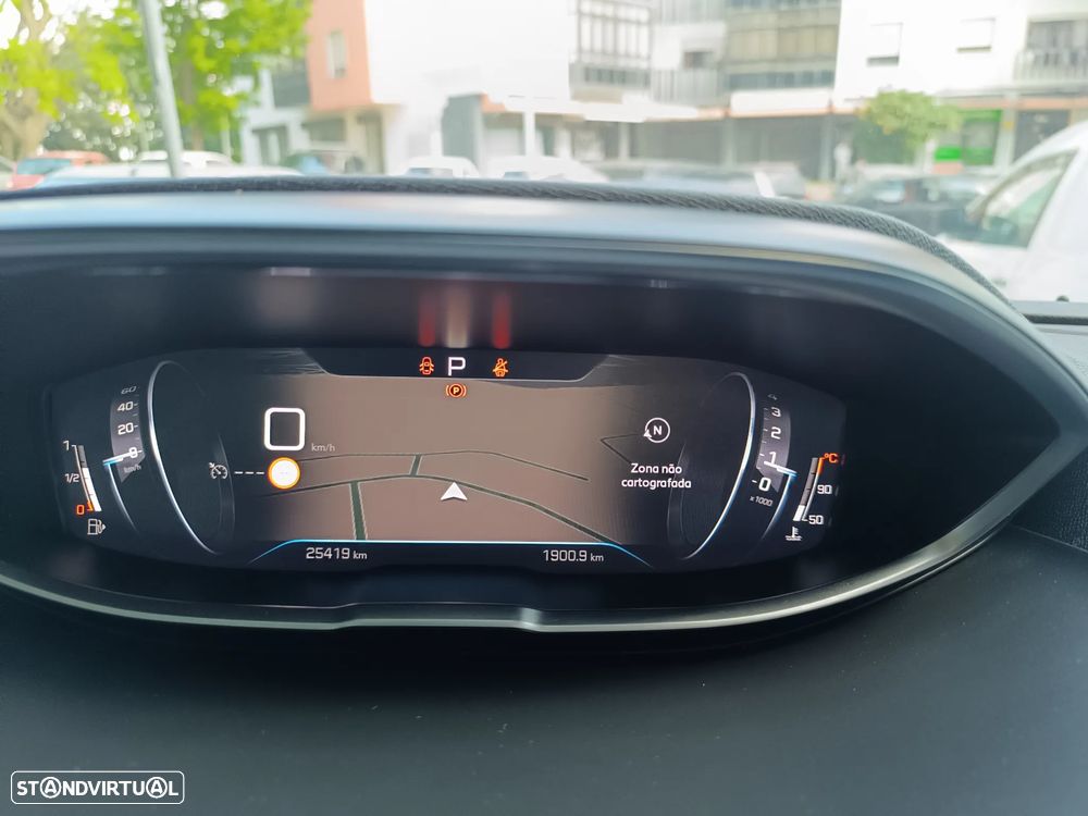 Peugeot 5008 PureTech 130 EAT8 Stop & Start Allure Pack - 52