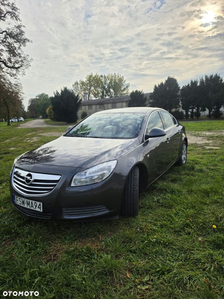 Opel Insignia - 1