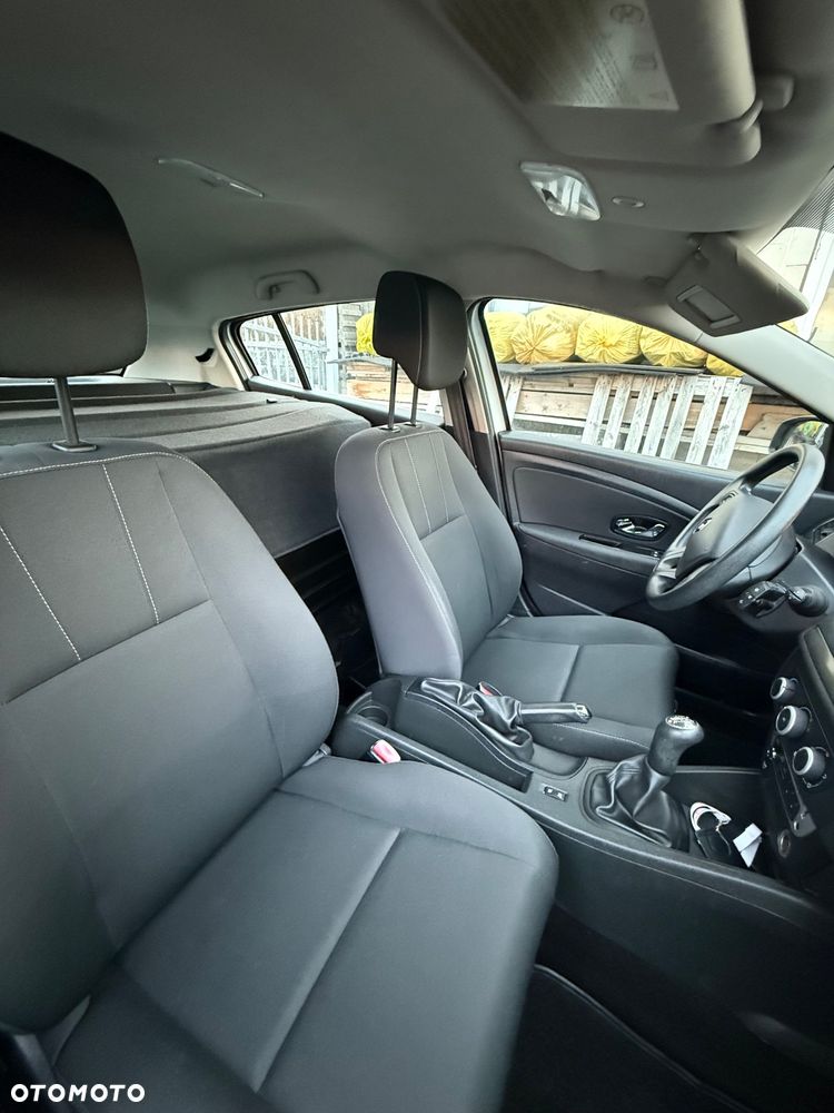 Renault Megane dCi 90 FAP Paris - 7