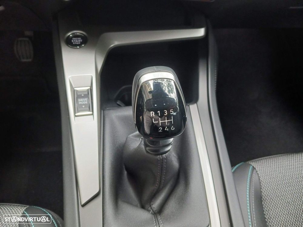 Peugeot 308 1.2 PureTech Allure Pack - 20