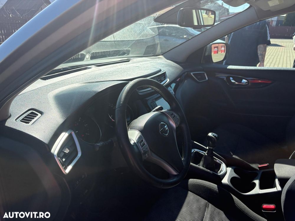 Nissan Qashqai 1.6 DCI Start/Stop 4X4-i Acenta - 5