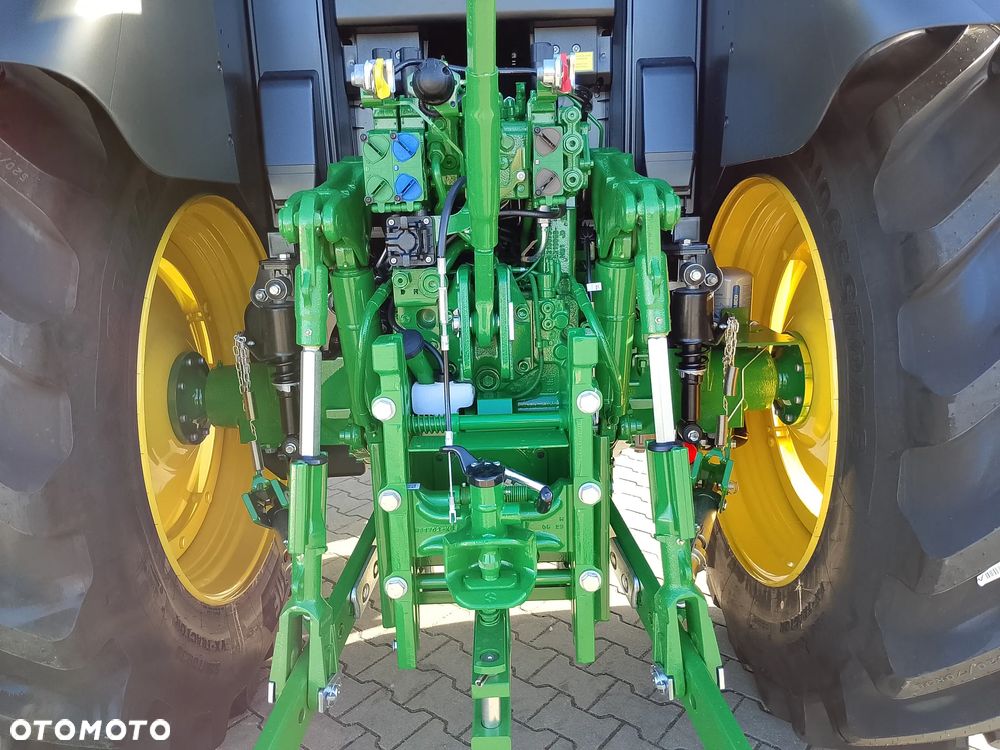 John Deere 6M 105 - 3