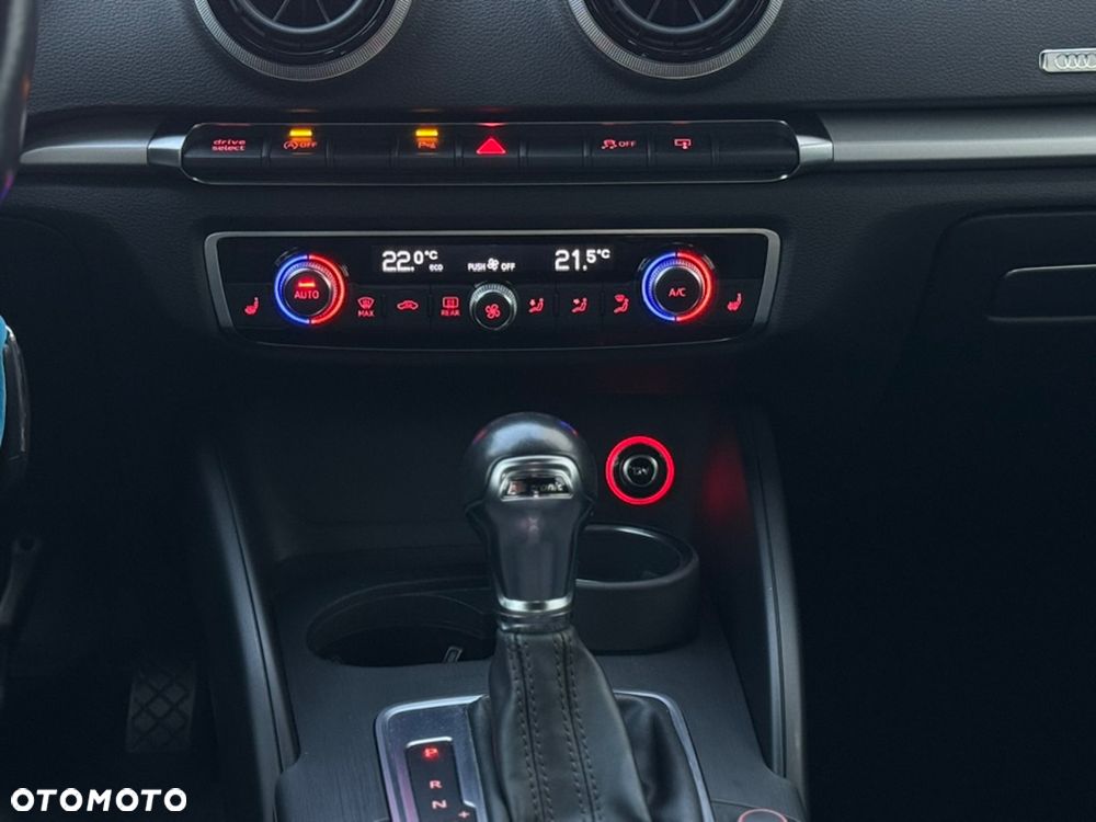 Audi A3 Sportback 2.0 TDI (clean diesel) S tronic S line Sportpaket - 14