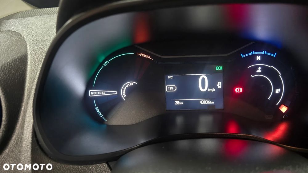 Dacia Spring 27.4kWh Comfort Plus - 6