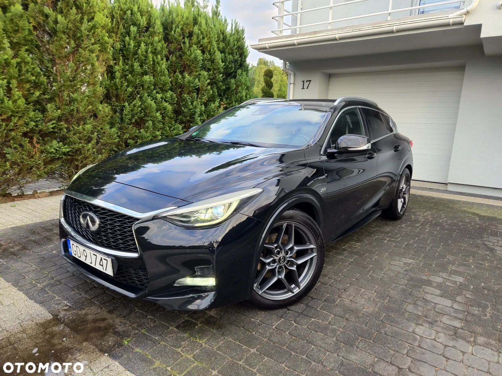 Infiniti Q30 2.0t Sport City Black AWD 7DCT - 1