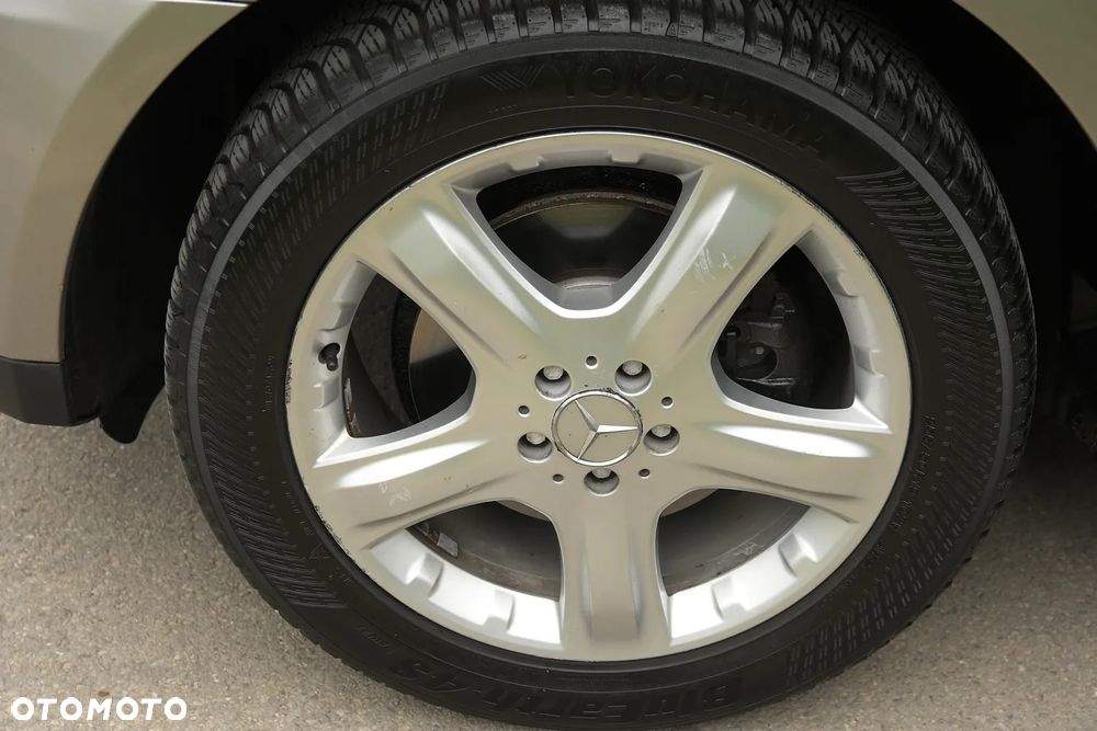 Mercedes-Benz ML - 16