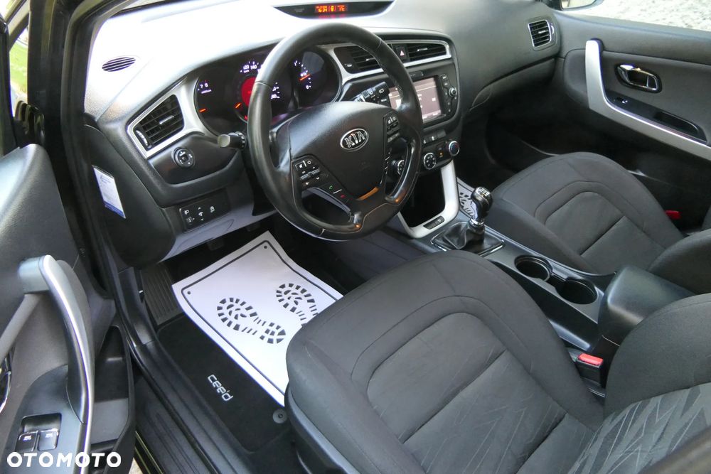 Kia Ceed 1.6 GDI Business Line - 17