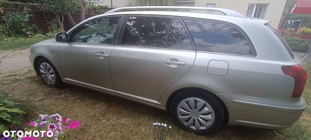 Toyota Avensis 2.0 VVT-i Sol - 4