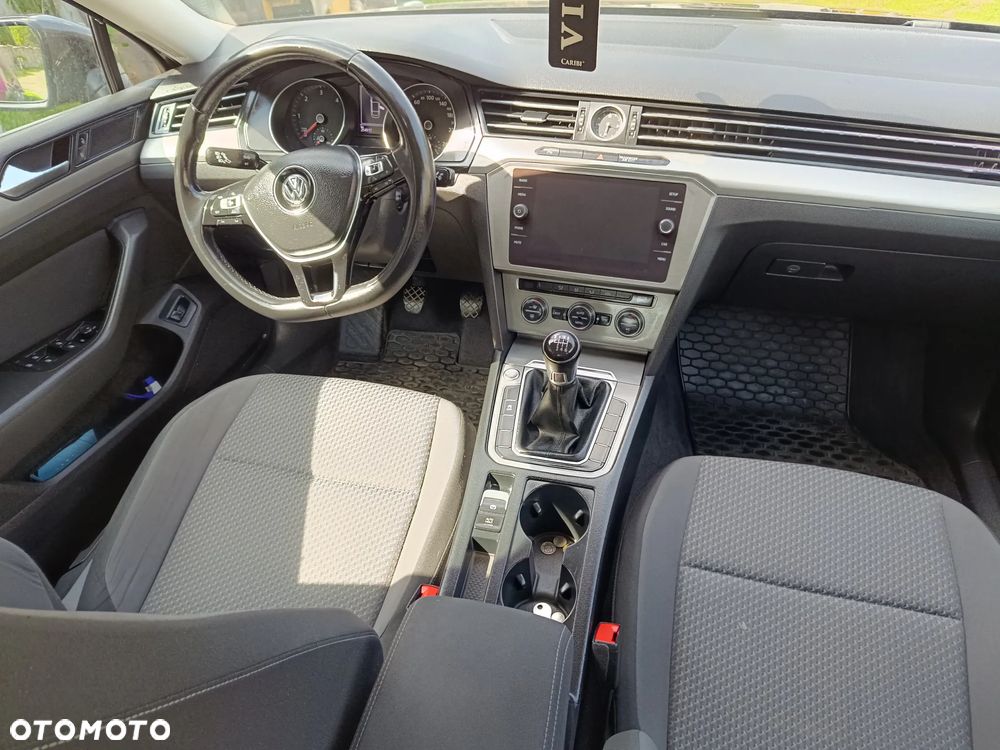 Volkswagen Passat 2.0 TDI BMT Comfortline - 9