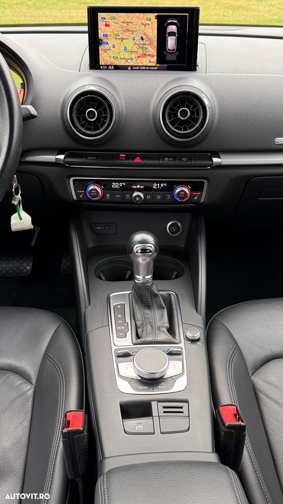 Audi A3 2.0 TDI S tronic S line Sportpaket - 16