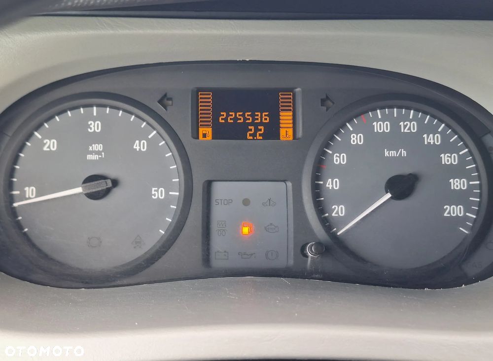 Opel Vivaro - 24