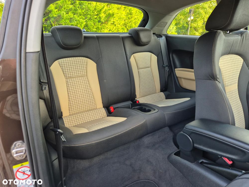 Audi A1 1.4 TFSI S line edition m S line Sportpaket - 36
