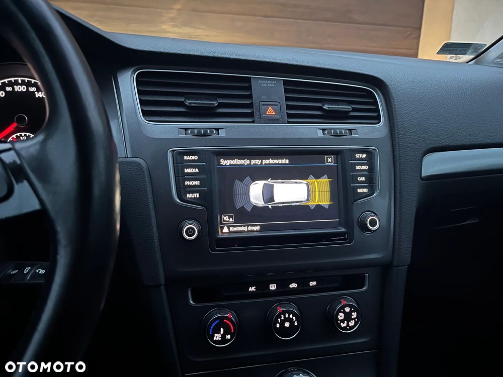 Volkswagen Golf 1.6 TDI BlueMotion Trendline - 15