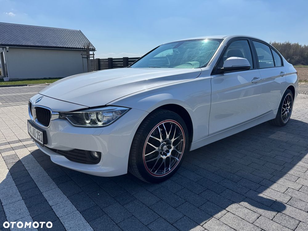 BMW Seria 3 318d DPF - 9