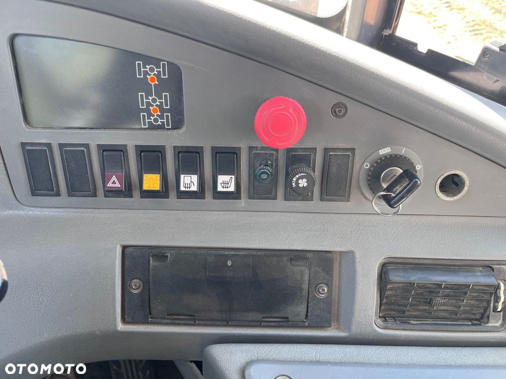 Volvo A25E - 16