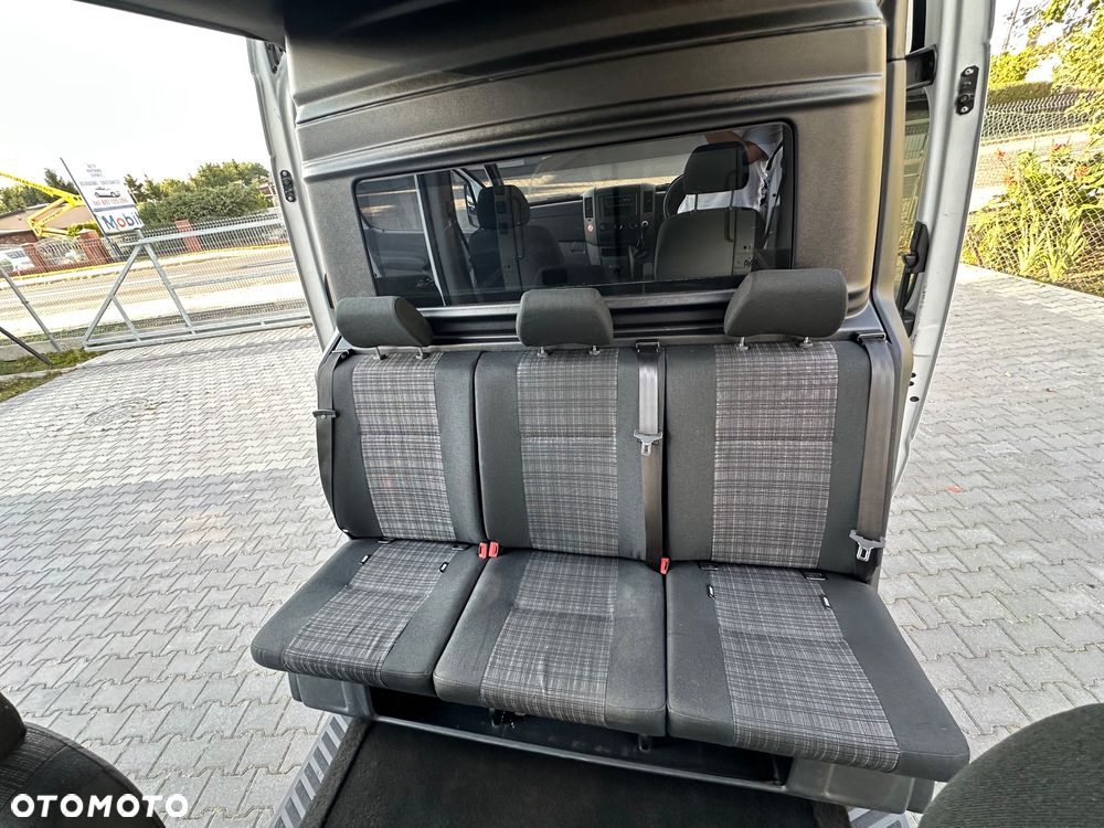 Mercedes-Benz Sprinter - 11