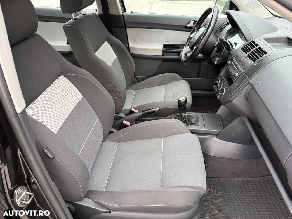 Volkswagen Polo - 8