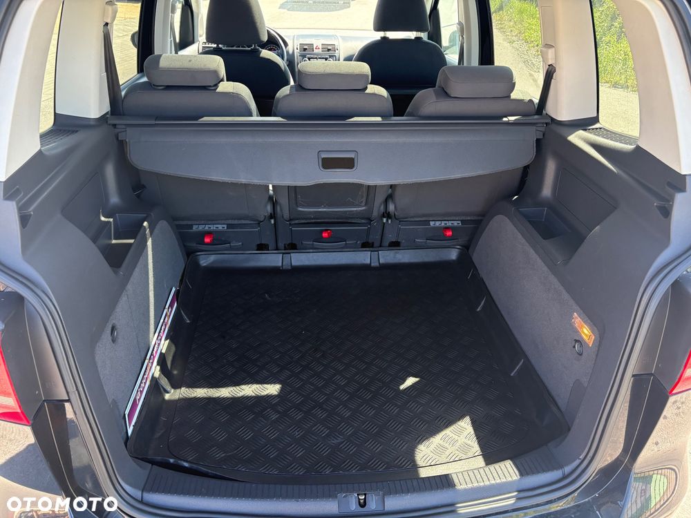 Volkswagen Touran 2.0 TDI DPF Comfortline - 19