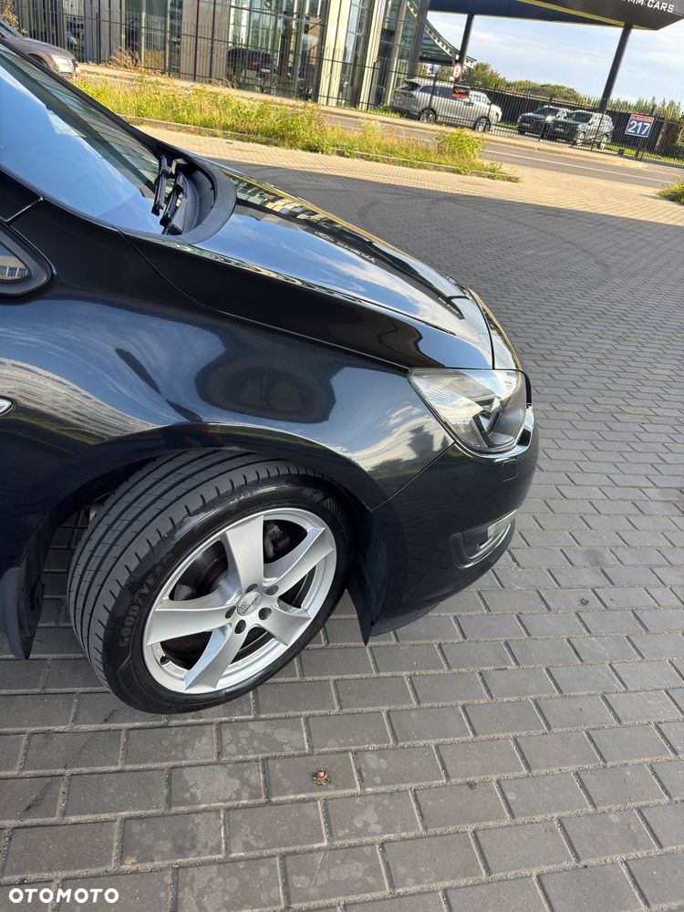 Opel Astra - 4